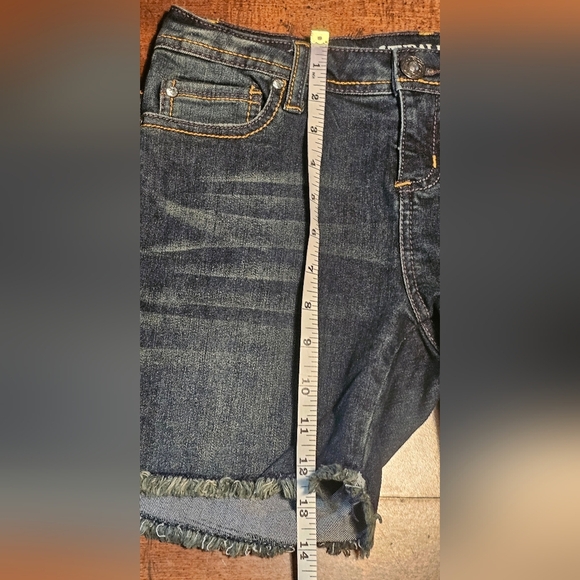 Natural Reflections Women's Jean Shorts Embellished Camo Pockets Size 2 NEW - Picture 13 of 14